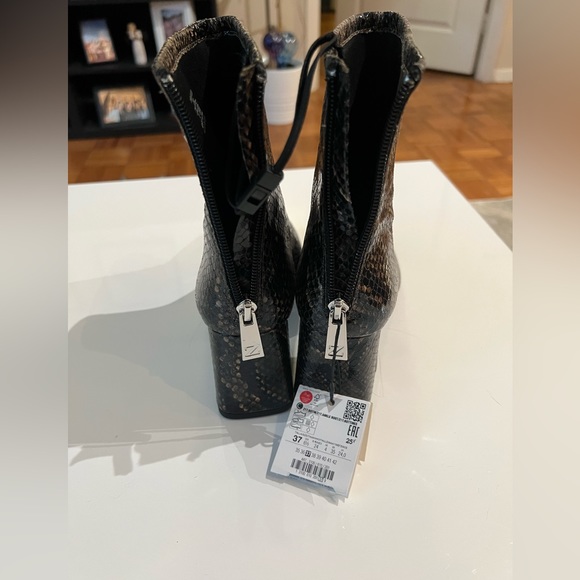 NWT Zara boots size 37 - Picture 2 of 5